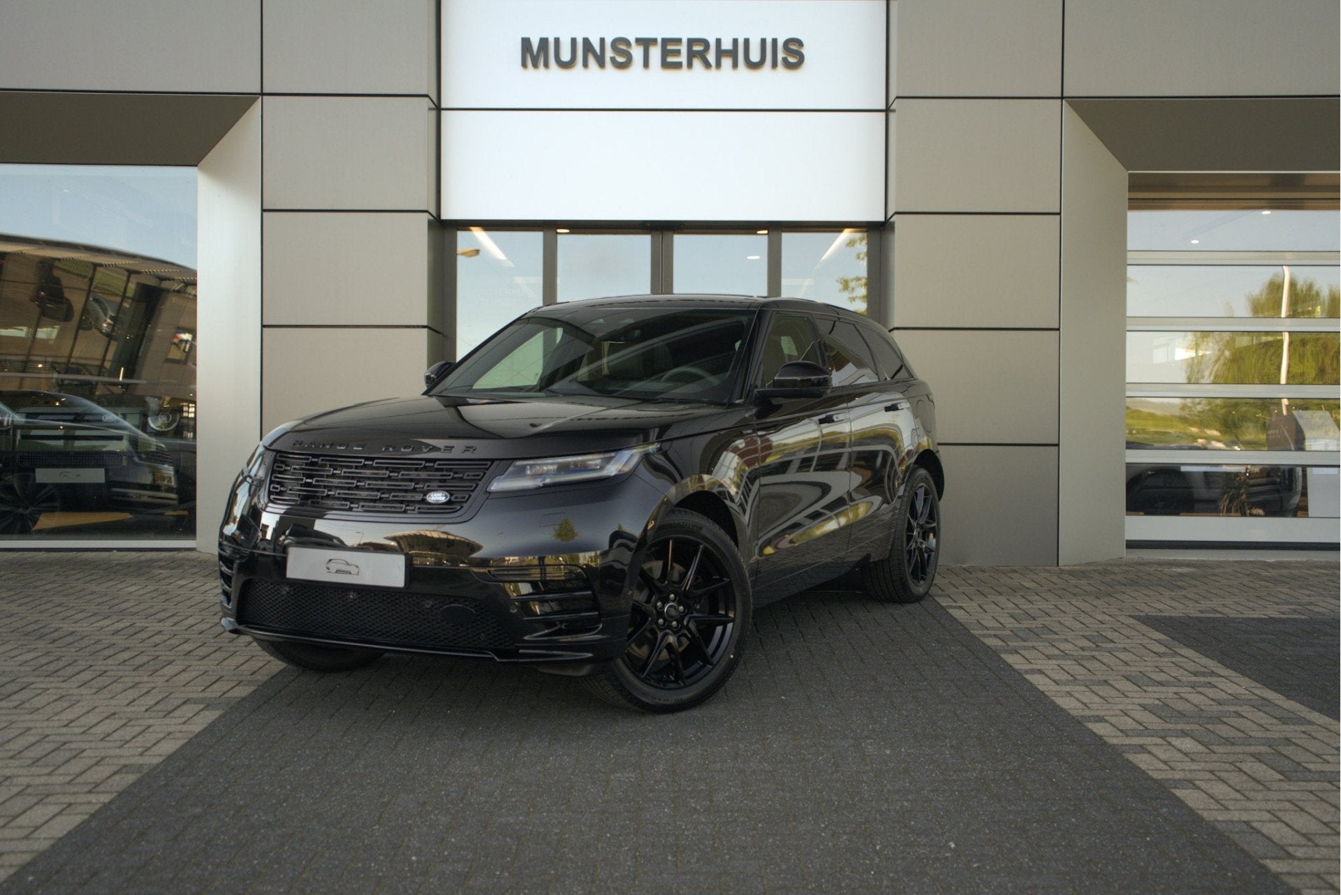 Land Rover Range Rover Velar 2.0 P400e AWD Belgravia Edition