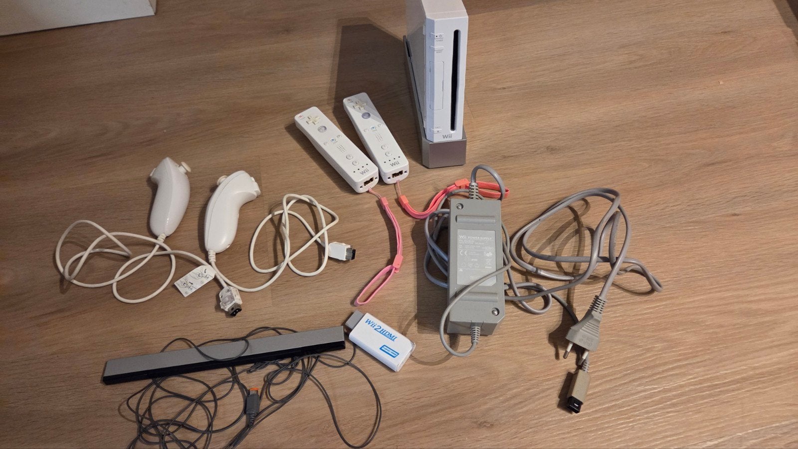 Nintendo Wii Compleet met Sportspel en Accessoires, Ophalen, Gebruikt, Met 2 controllers, Met games