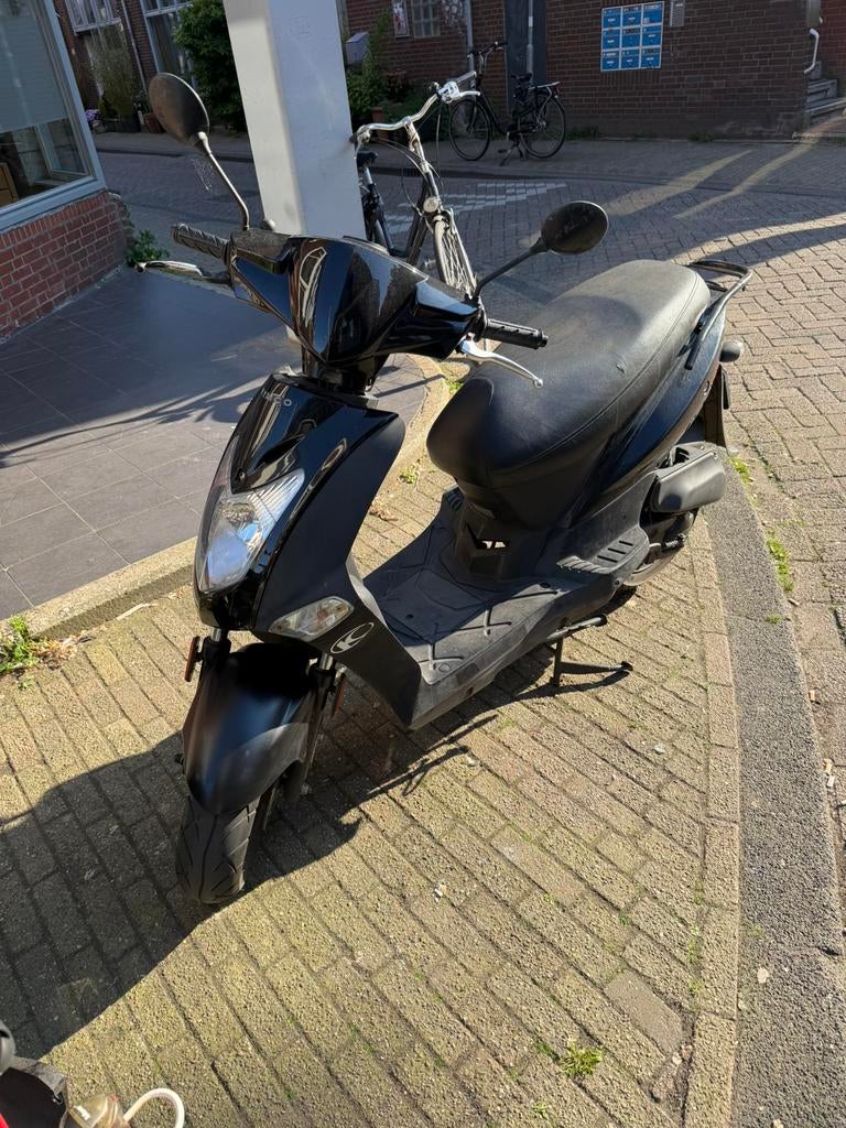 Kymco agility 50, Fietsen en Brommers, Scooters | Kymco, Ophalen of Verzenden, Zo goed als nieuw, Benzine, Agility
