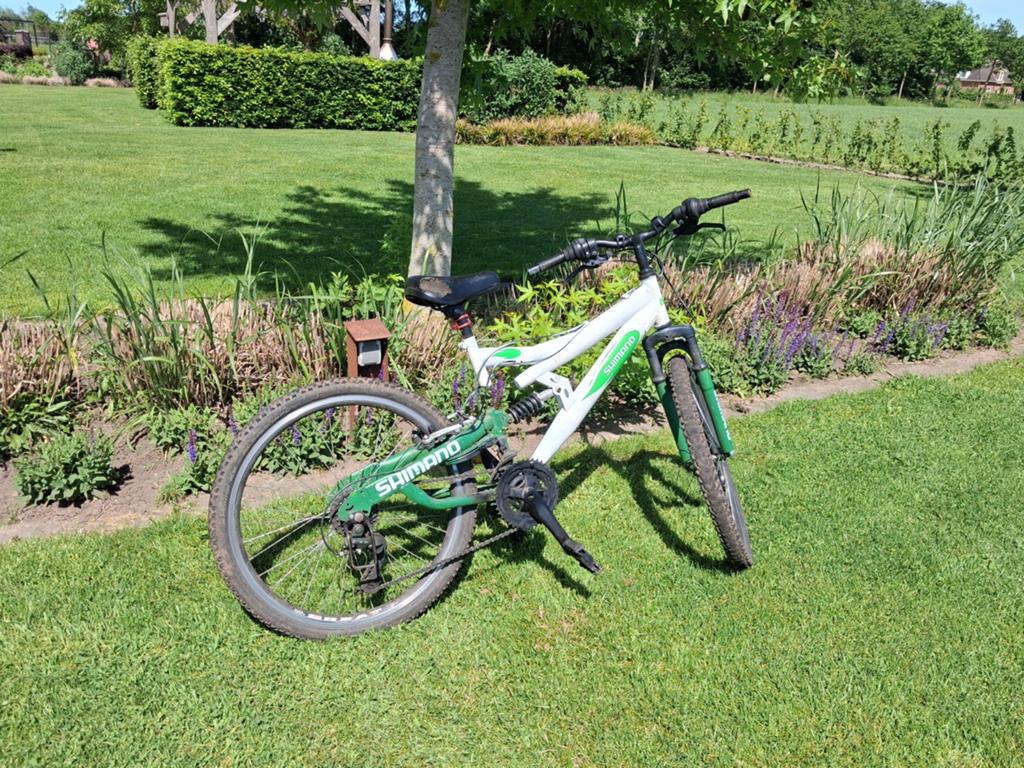 Shimano fiets 24 inch met voor- en achtervering, Fietsen en Brommers, Fietsen | Mountainbikes en ATB, Fully, Ophalen, Gebruikt