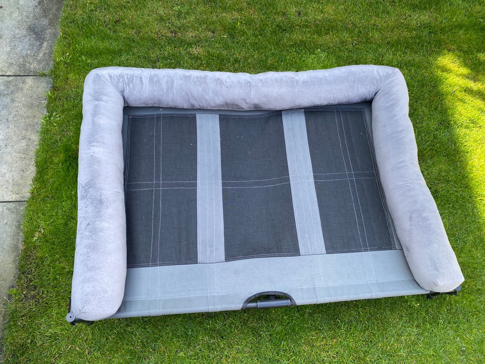 Hondenbed met steunrand – ca. 90 x 120 cm, Ophalen, Zo goed als nieuw