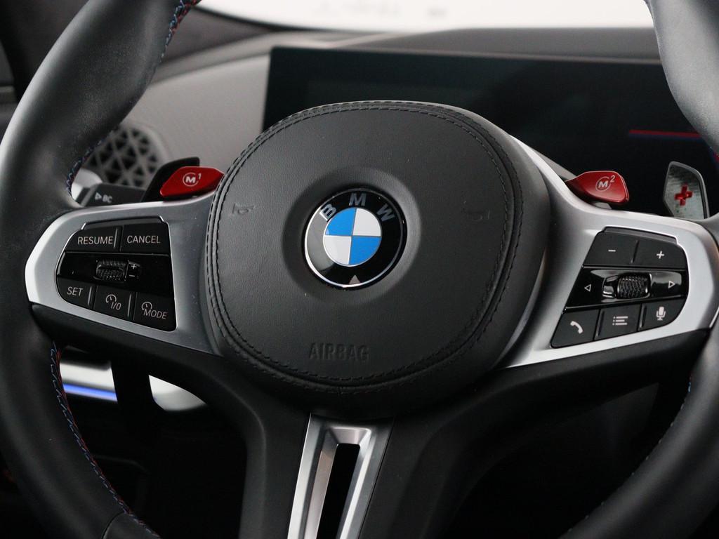 BMW XM PHEV 50e 30 kWh (bj 2025, automaat), Auto's, BMW, Gebruikt, Zwart, Met garantie (alle), Overige brandstoffen