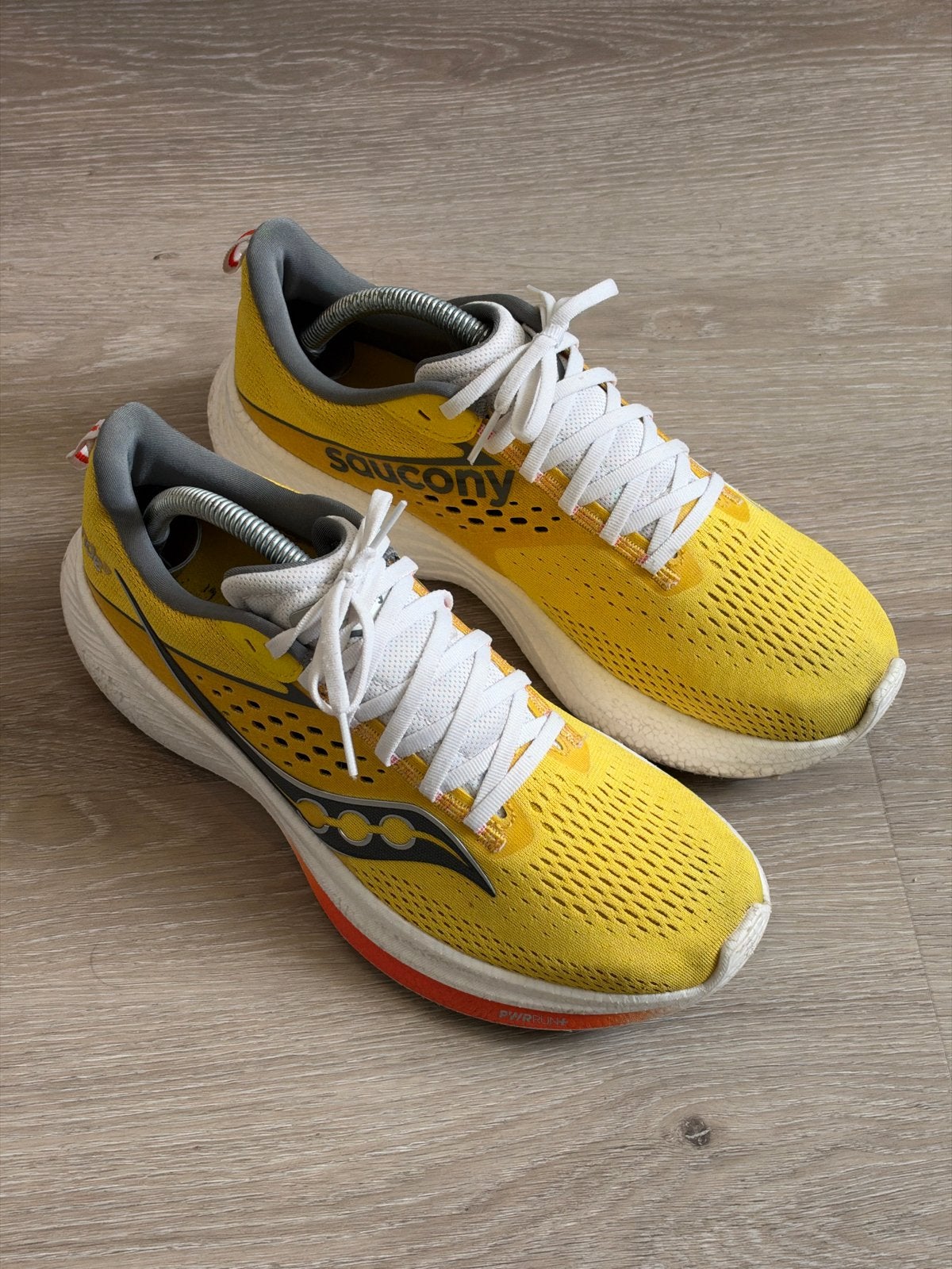 Saucony hardloopschoenen - Geel - maat 43, Gebruikt, Hardloopschoenen, Hardlopen, Saucony