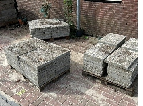 GRATIS Grinttegels 40x60  +/- 21 m²., Ophalen, Gebruikt, 10 m² of meer, Beton