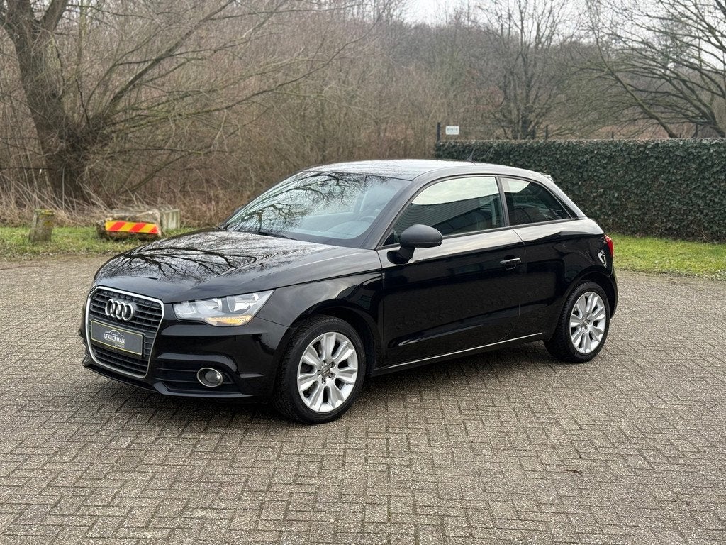Audi A1 1.4 TFSI AUTOMAAT I PDC I STOELVERWARMING I 122PK I, 4 cilinders, 4 stoelen, Electronic Stability Program (ESP), Origineel Nederlands