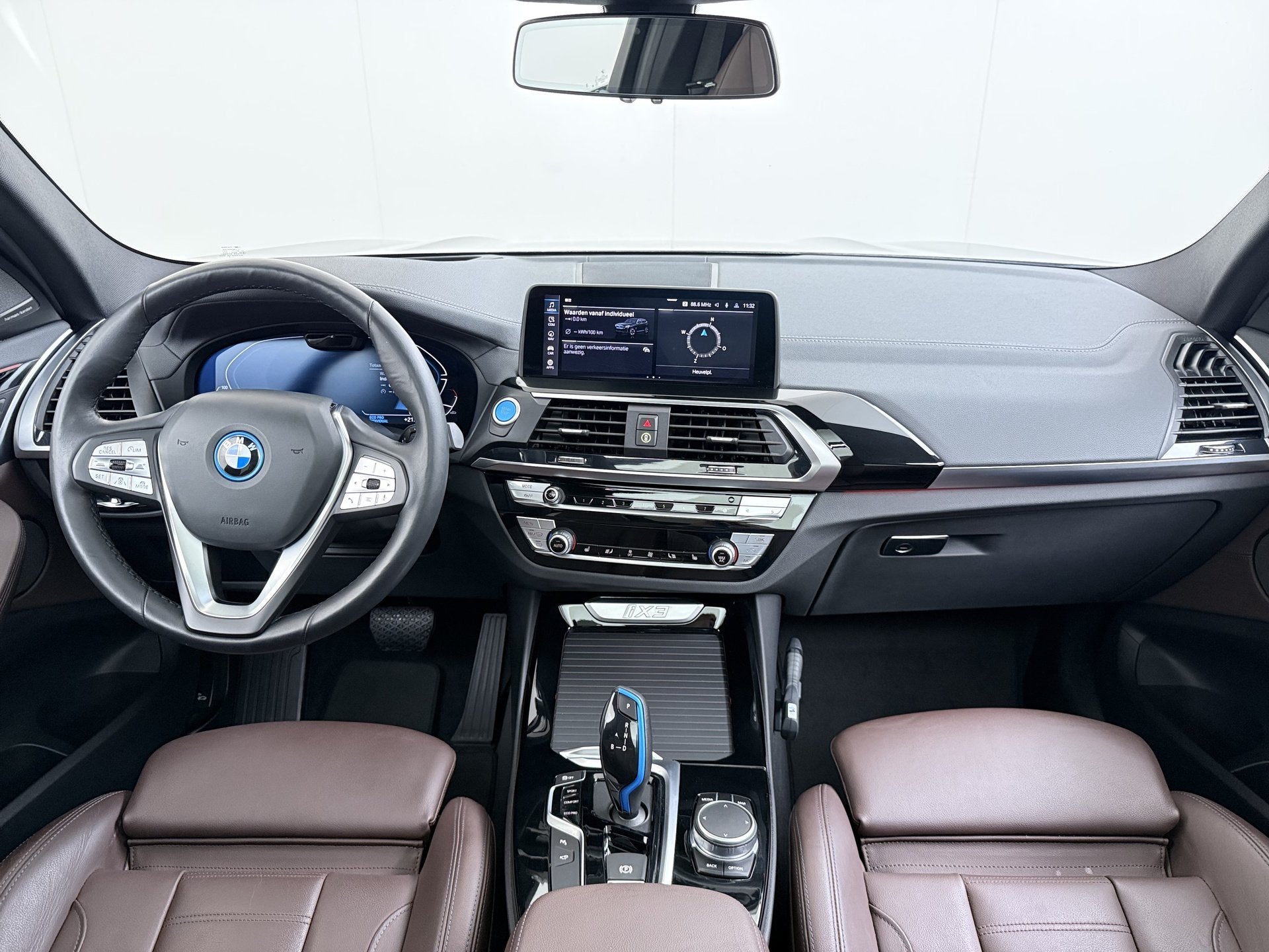 BMW iX3 High Executive 80kWh SOH 96% Panoramadak Sportstoele, Automaat, Achterwielaandrijving, Gebruikt, 750 kg