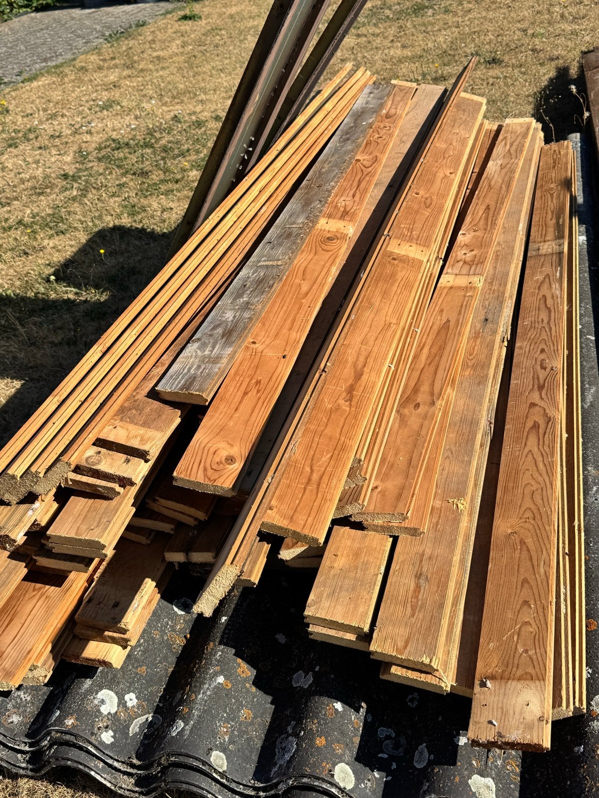 Gratis Grenen Planken (oud dakbeschot) - ca. 2 meter, Doe-het-zelf en Verbouw, Hout en Planken, Gebruikt, Minder dan 25 mm, Grenen