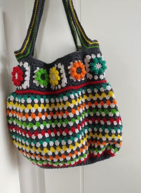 Schoudertas granny squares gehaakt donker met bloemen, Ophalen of Verzenden, Nieuw
