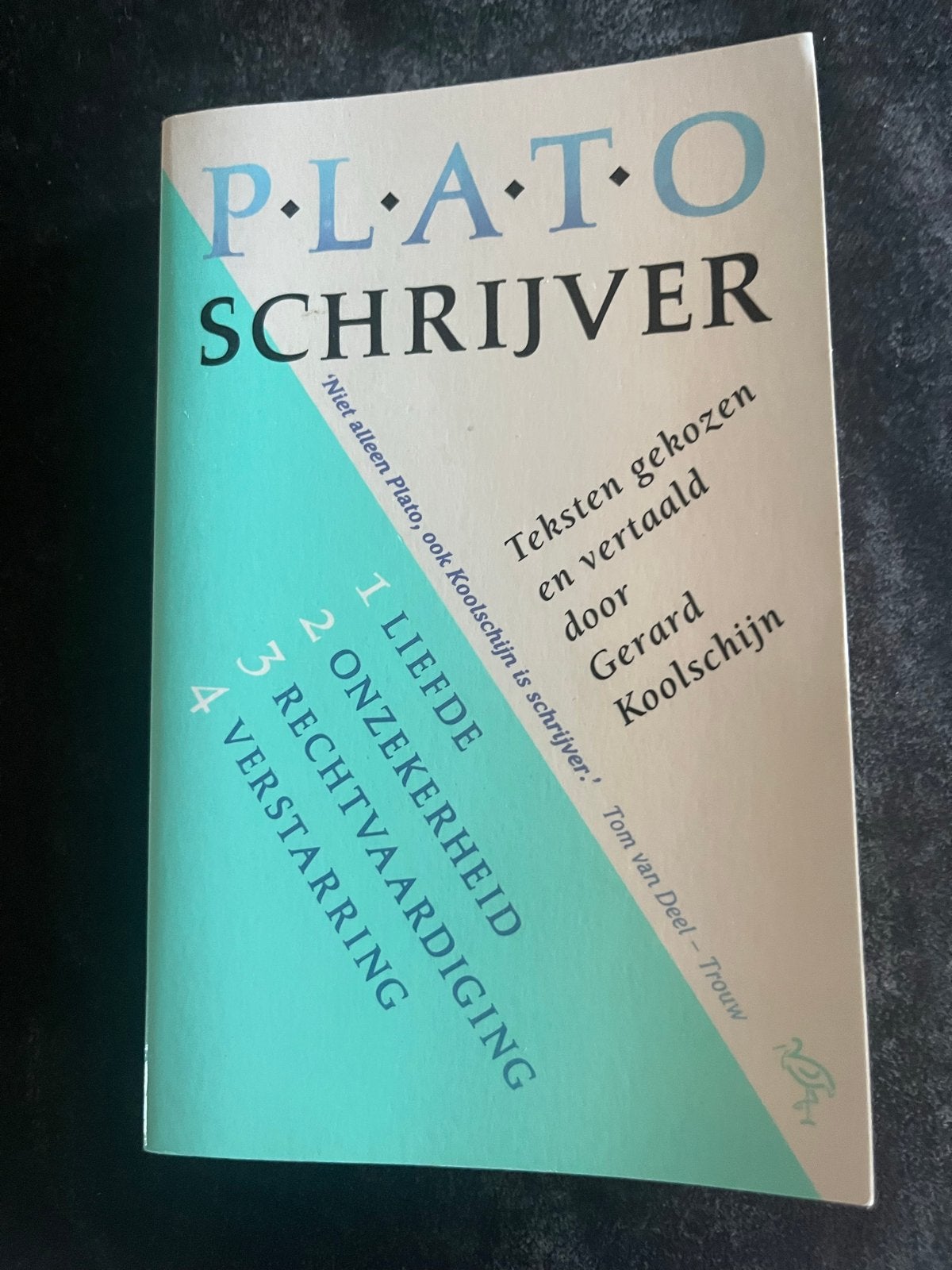 Plato Schrijver - Teksten gekozen en vertaald door Gerard Ko, Ophalen of Verzenden, Gelezen, Nederland