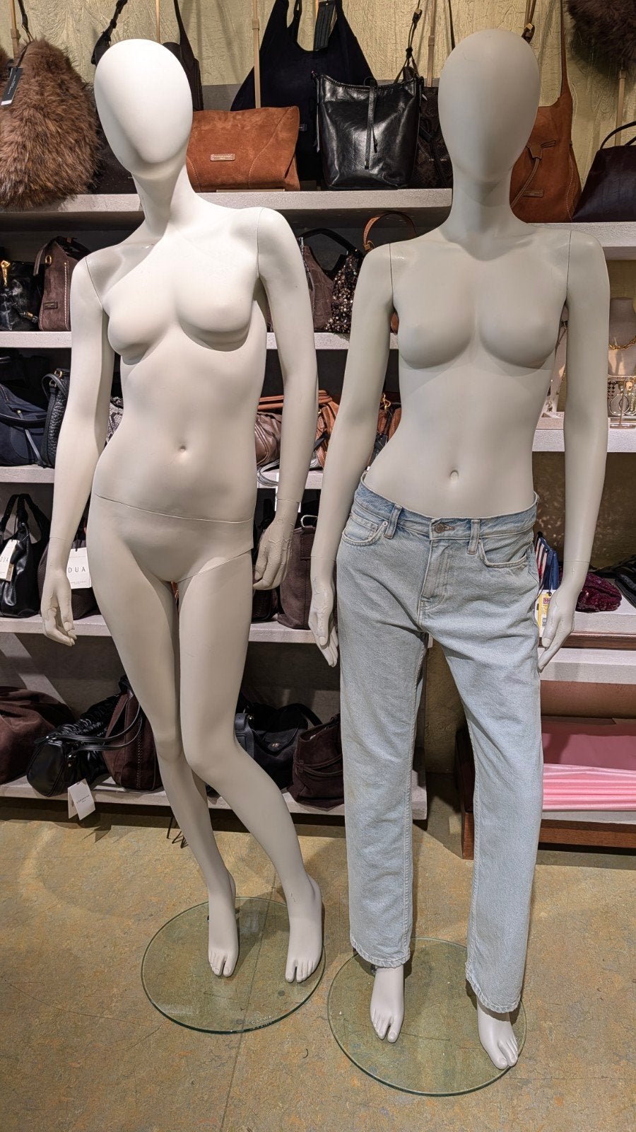 Etalagepop Catwalk - Vrouwelijke Mannequin, Verzamelen, Ophalen, Gebruikt, Overige typen, Catwalk