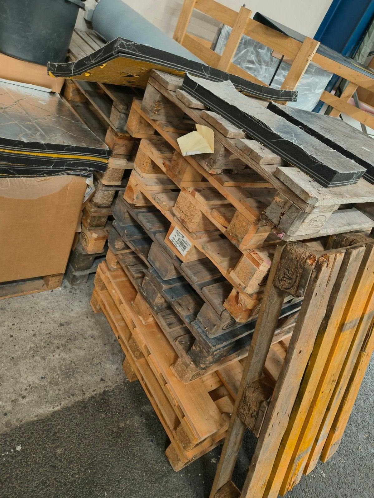 Diverse pallets, europallets en afvalhout, Tuin en Terras, Haardhout, Ophalen, Overige houtsoorten