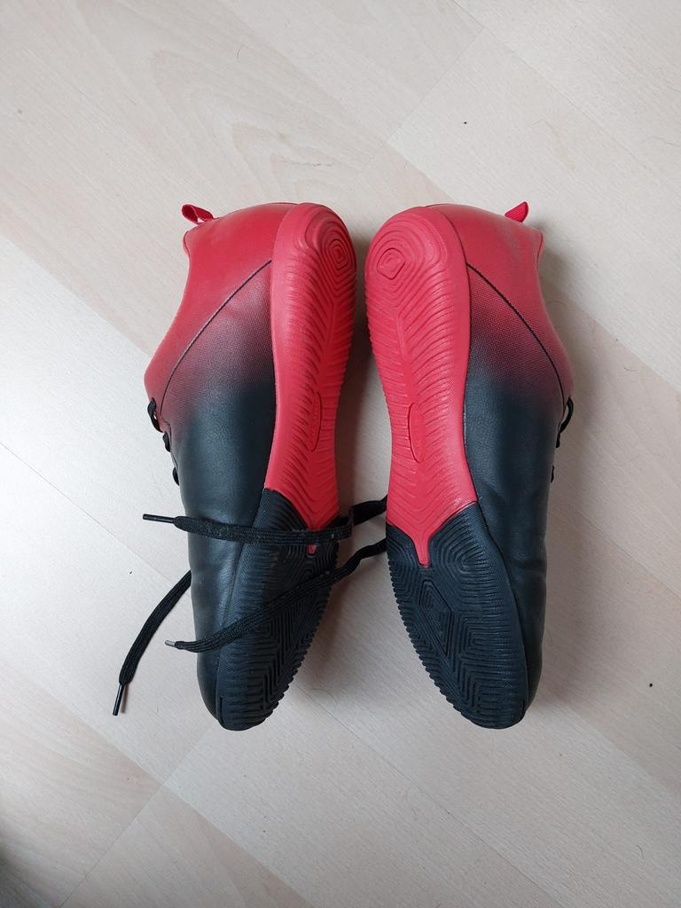 Dutchy zaalvoetbalschoenen maat 41, Ophalen, Schoenen, Maat M, Zo goed als nieuw