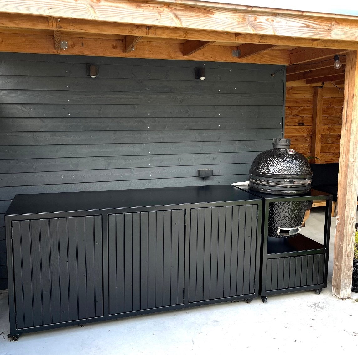 Luxe buitenkeuken + Bastard large, Tuin en Terras, Buitenkeukens, Ophalen, Gebruikt, Houtskool, Vrijstaand