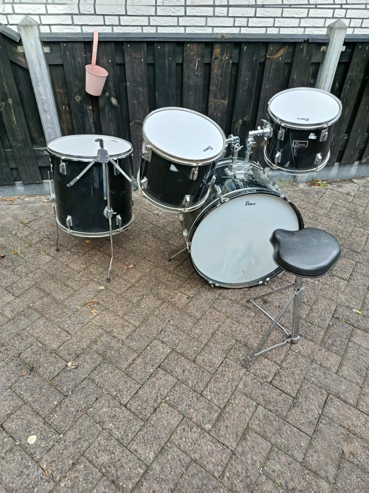 Een peace drumstel met krukje, Muziek en Instrumenten, Drumstellen en Slagwerk, Ophalen of Verzenden, Overige merken