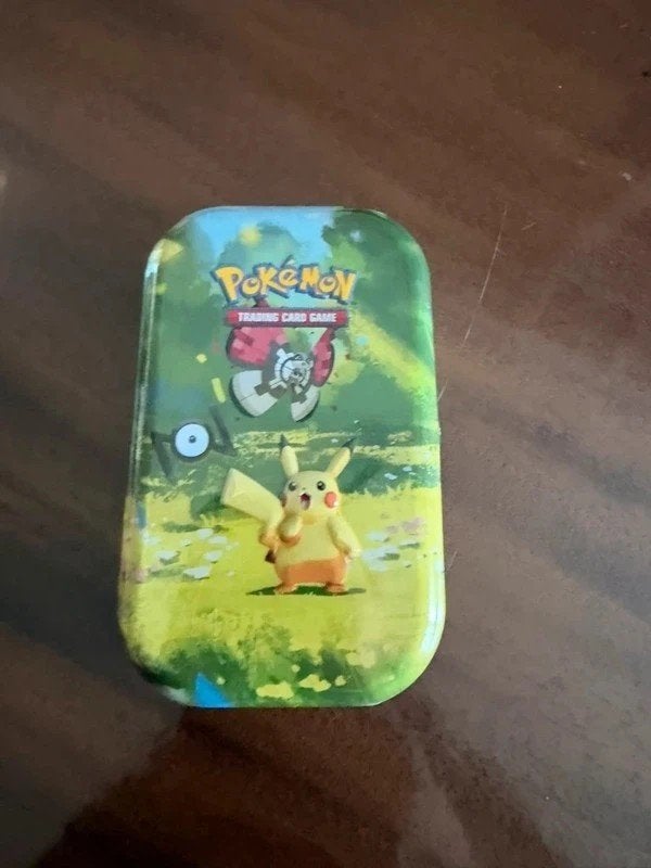 Pokemon 30th Celebration Tin Pikachu Day  Engels Ongeopend, Ophalen of Verzenden, Nieuw, Overige typen, Foil