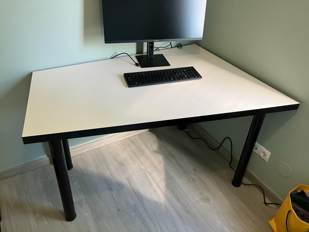 Hoekbureau / Hoektafel - 130x80cm, Huis en Inrichting, Ophalen, Gebruikt, Hoekbureau