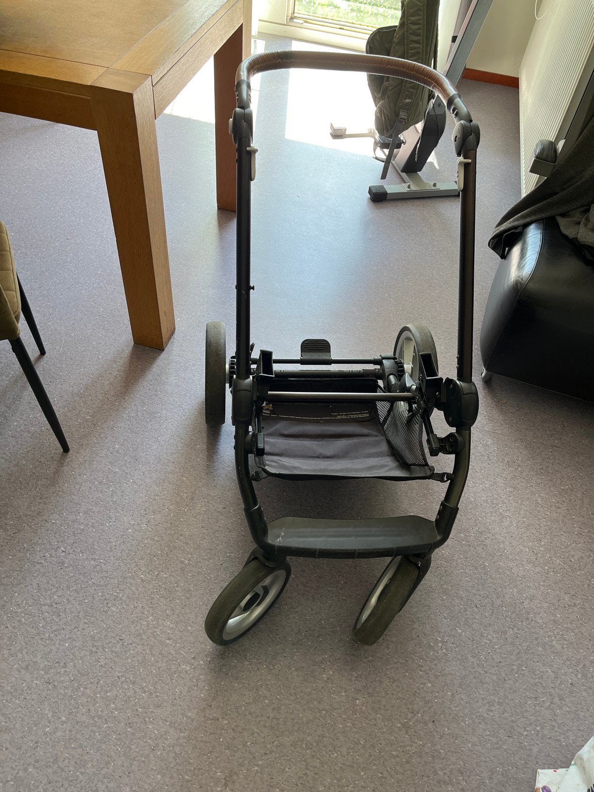 Mutsy Evo kinderwagen met reiswieg en zitje, Kinderen en Baby's, Kinderwagens en Combinaties, Ophalen, Gebruikt, Combiwagen, Met reiswieg