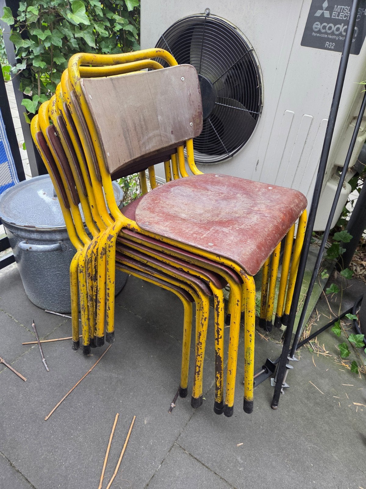 Set van 6 retro vintage schoolstoelen - Geel, Huis en Inrichting, Gebruikt, Retro Vintage, Overige kleuren, Ophalen of Verzenden