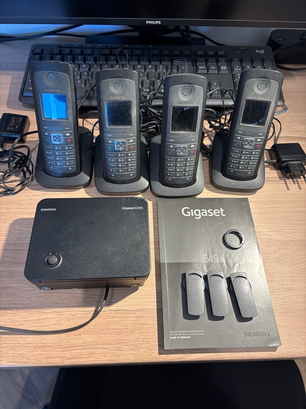 Siemens Gigaset E495 met 4 handsets en basisstation, Ophalen, Gebruikt, 4 handsets of meer
