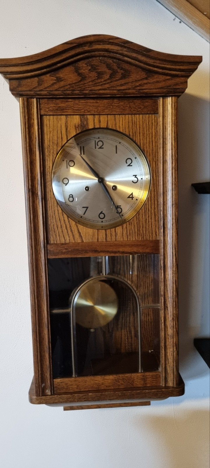 Mooie houten wandklok met slinger, Antiek en Kunst, Ophalen