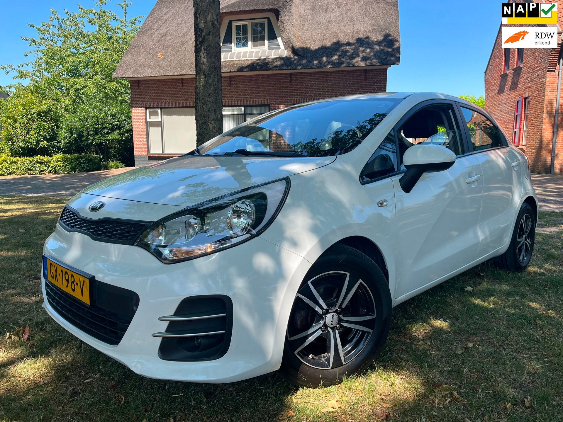 Kia Rio 1.2 CVVT ComfortLine ORG NL / AIRCO / LM, 1027 kg, Euro 6, 4 cilinders, Wit