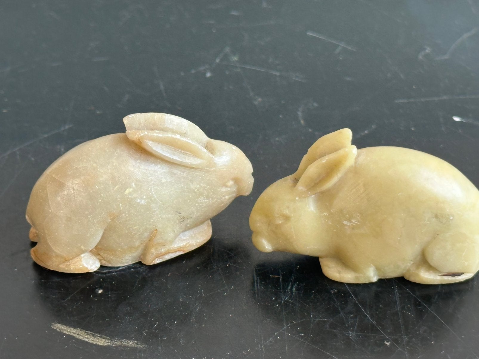 Oud chinees speksteen Konijn beeldjes / fluitjes 5/3 cm, Ophalen of Verzenden, Gebruikt