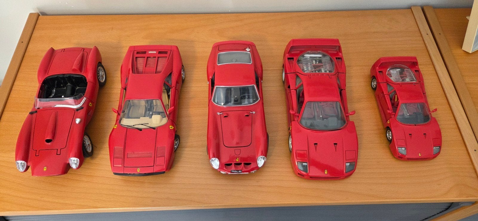 Set van 5 rode Ferrari modelauto's en nog 3 klassiekers, Hobby en Vrije tijd, Ophalen of Verzenden, Gebruikt, Auto, Overige merken