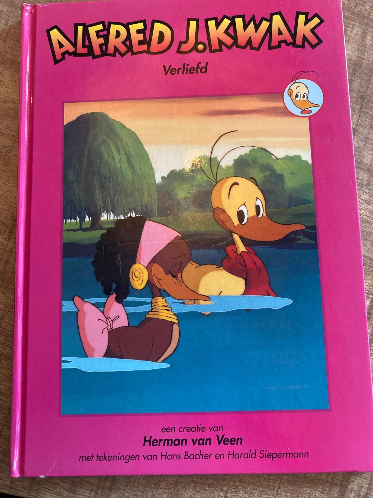 Alfred J. Kwak - Verliefd (Herman van Veen), Ophalen of Verzenden, Zo goed als nieuw, Fictie algemeen