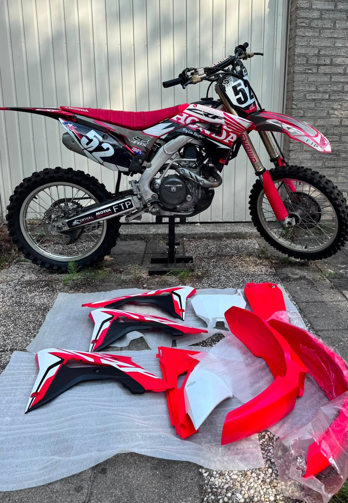Honda CRF450R met dubbele uitlaat, goed onderhouden🚀, Motoren, Ophalen