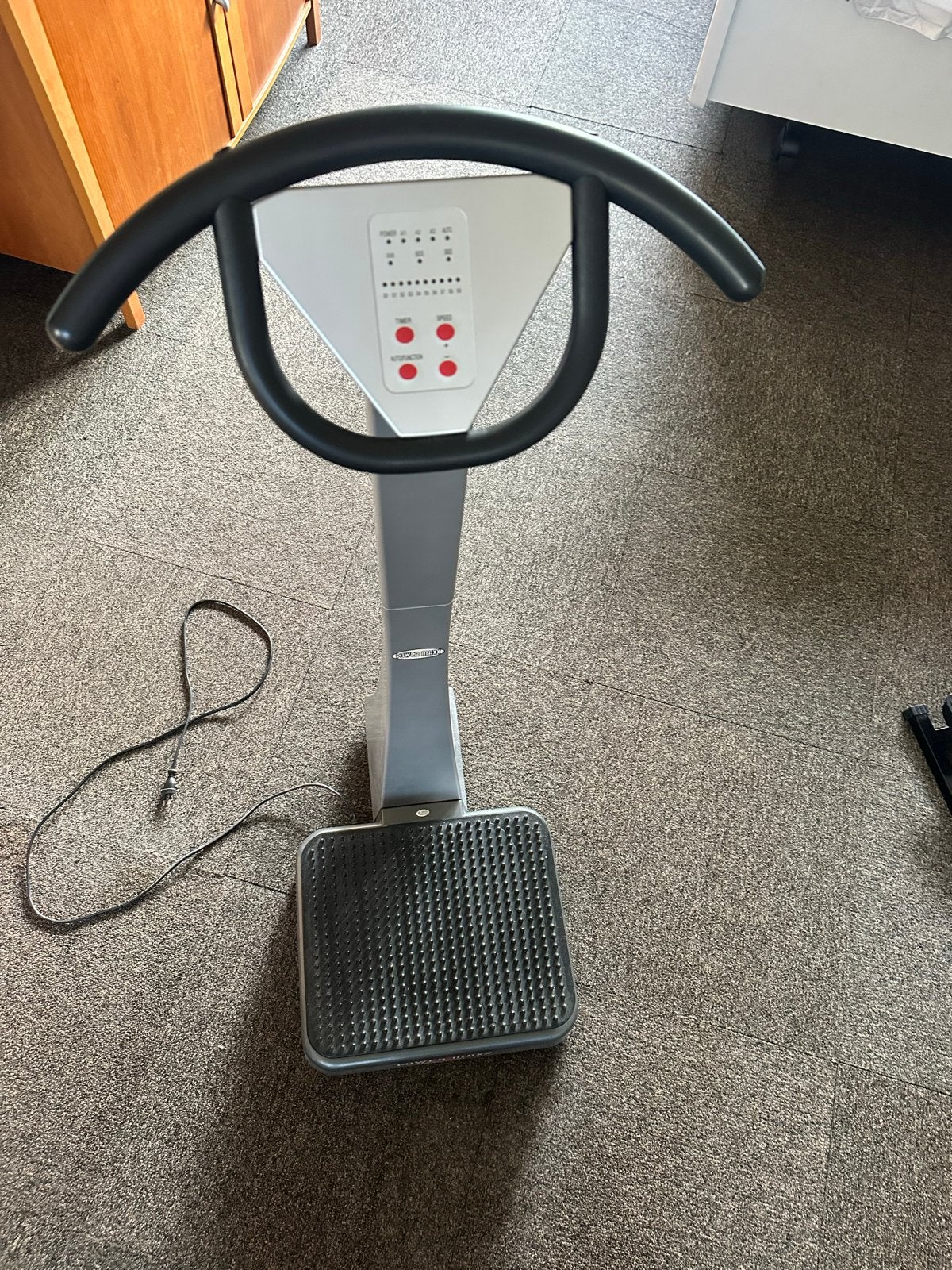 Power Maxx Vibrations Trilplaat - Zo goed als nieuw, Ophalen, Trilplaat, Armen, Zo goed als nieuw