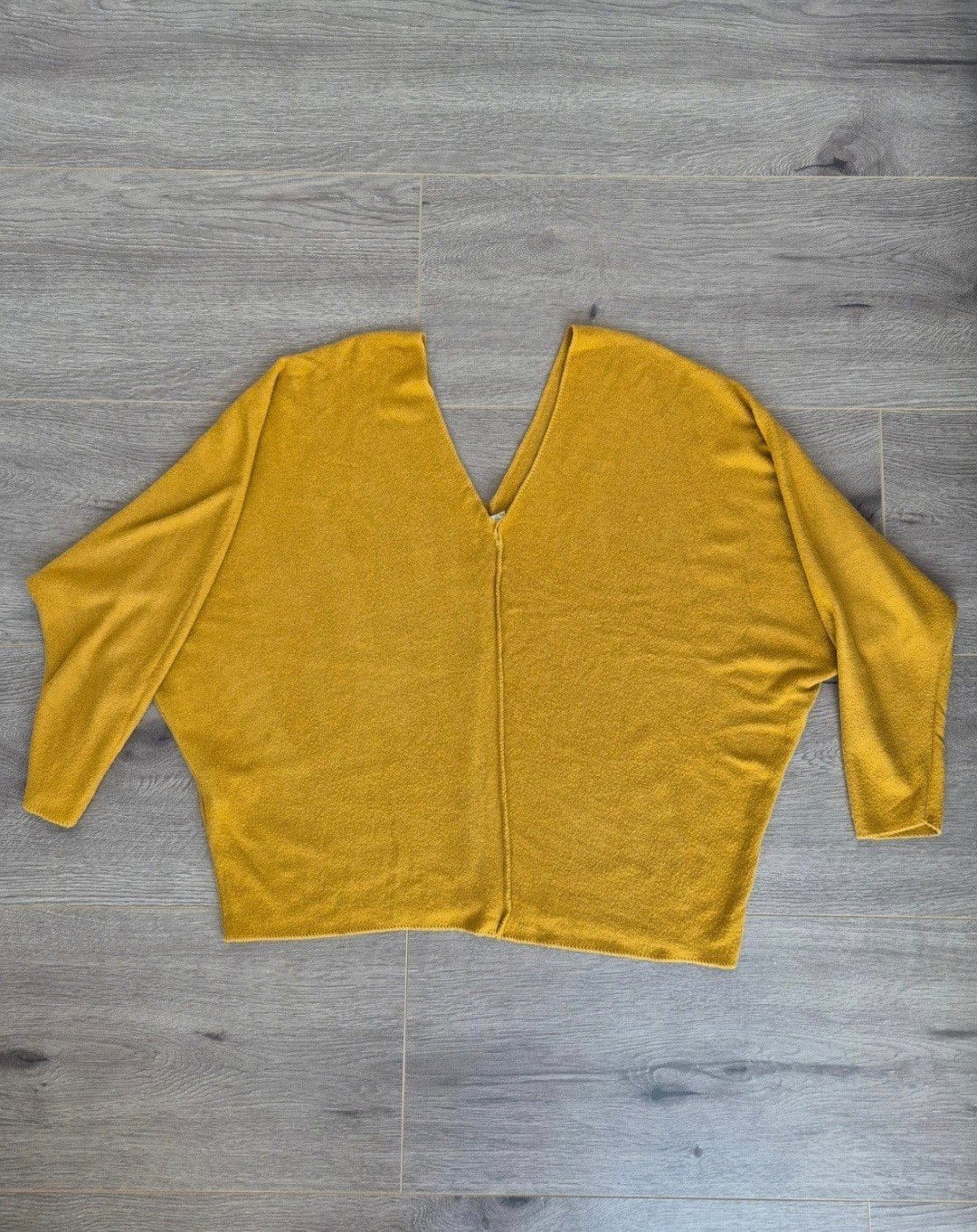 Okergele Oversized Trui met V-Hals en Wol - Made in Italy, Made in Italy, Ophalen of Verzenden, Zo goed als nieuw, Geel