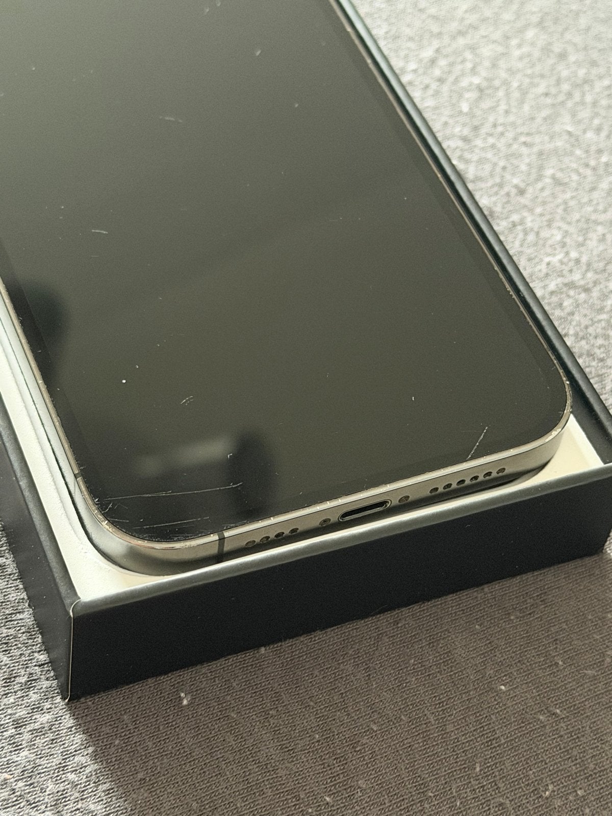 Foto 3 van iPhone 13 Pro Max 256GB Grafiet
