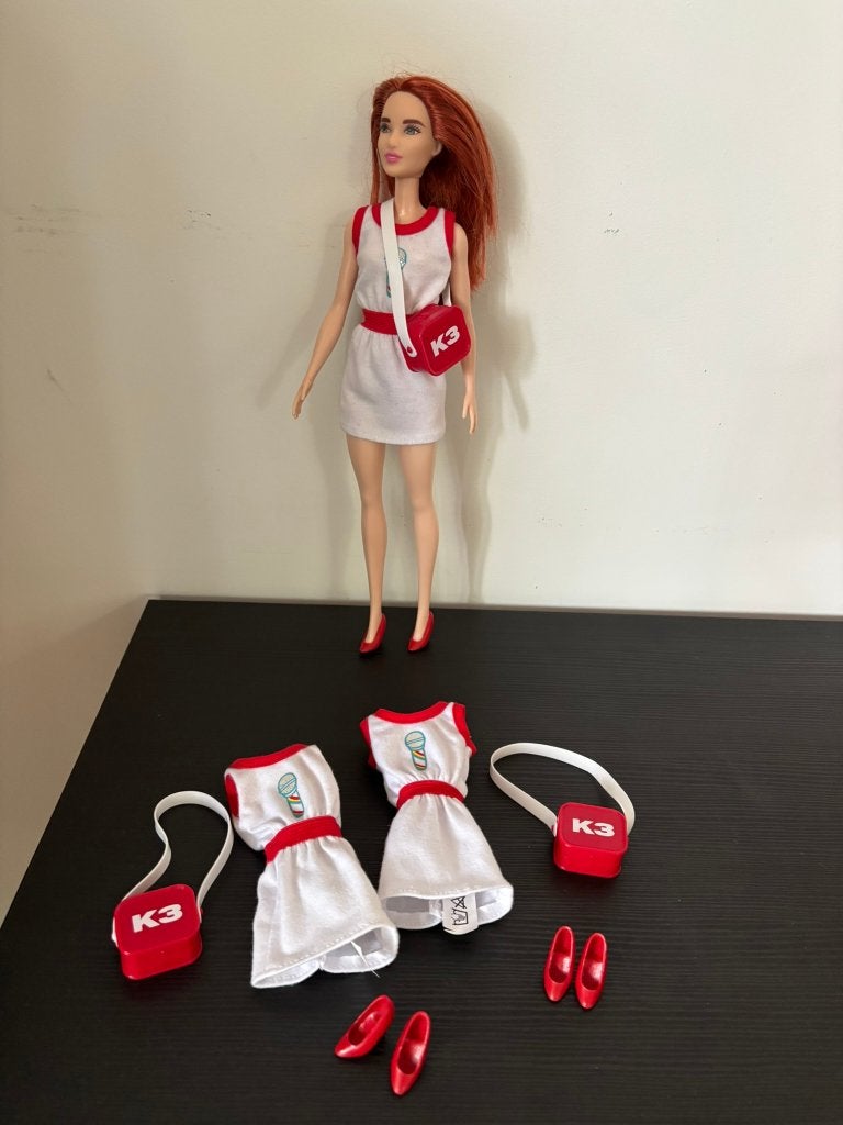 K3 barbie met twee extra kledingsets, Ophalen of Verzenden, Zo goed als nieuw, Barbie