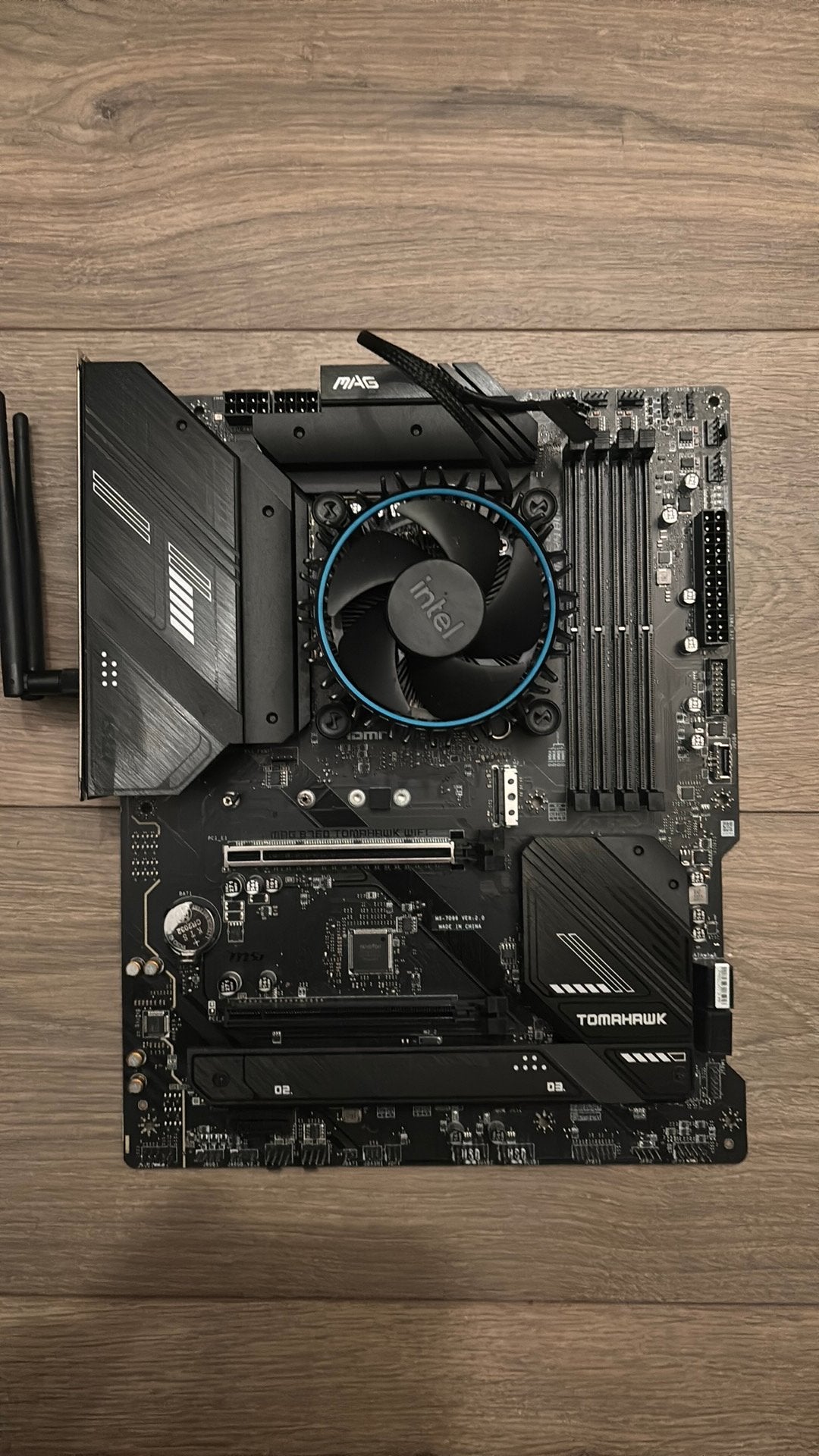MSI MAG B760 Tomahawk Wifi + intel Core i7 13700K, Computers en Software, Ophalen of Verzenden, Zo goed als nieuw