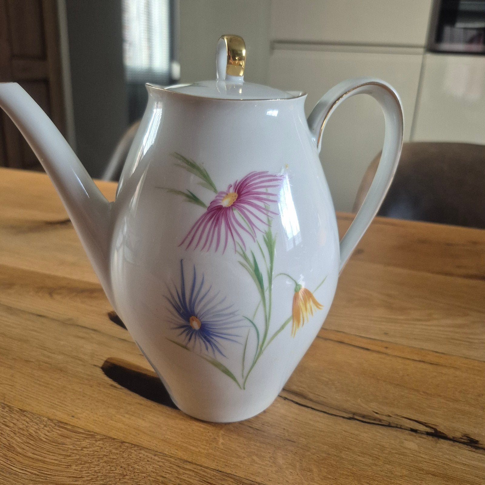 Vintage Bavaria theepot met bloemmotief en gouden accenten, Antiek en Kunst, Ophalen of Verzenden