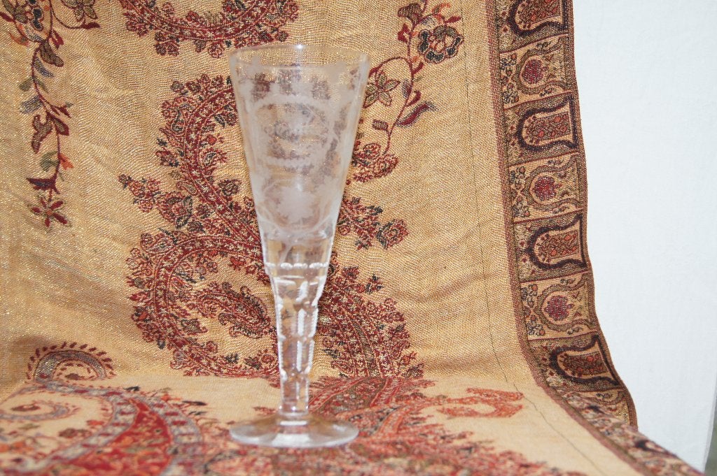 Antiek gegraveerd wijnglas met druivenranken, Ophalen of Verzenden