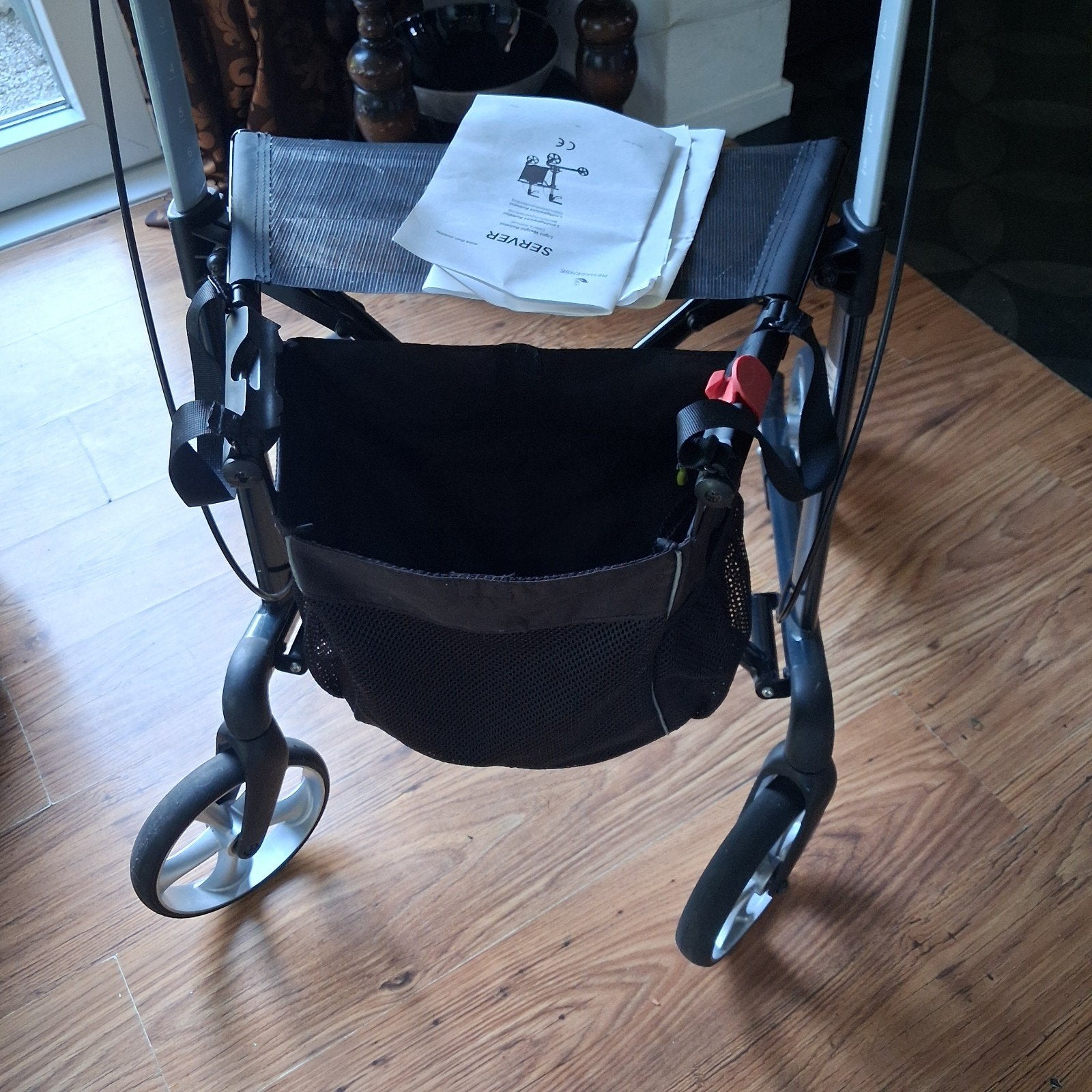 Rollator volledig inklapbaar, met afneembare tas., Diversen, Ophalen of Verzenden, Opvouwbaar, Zo goed als nieuw