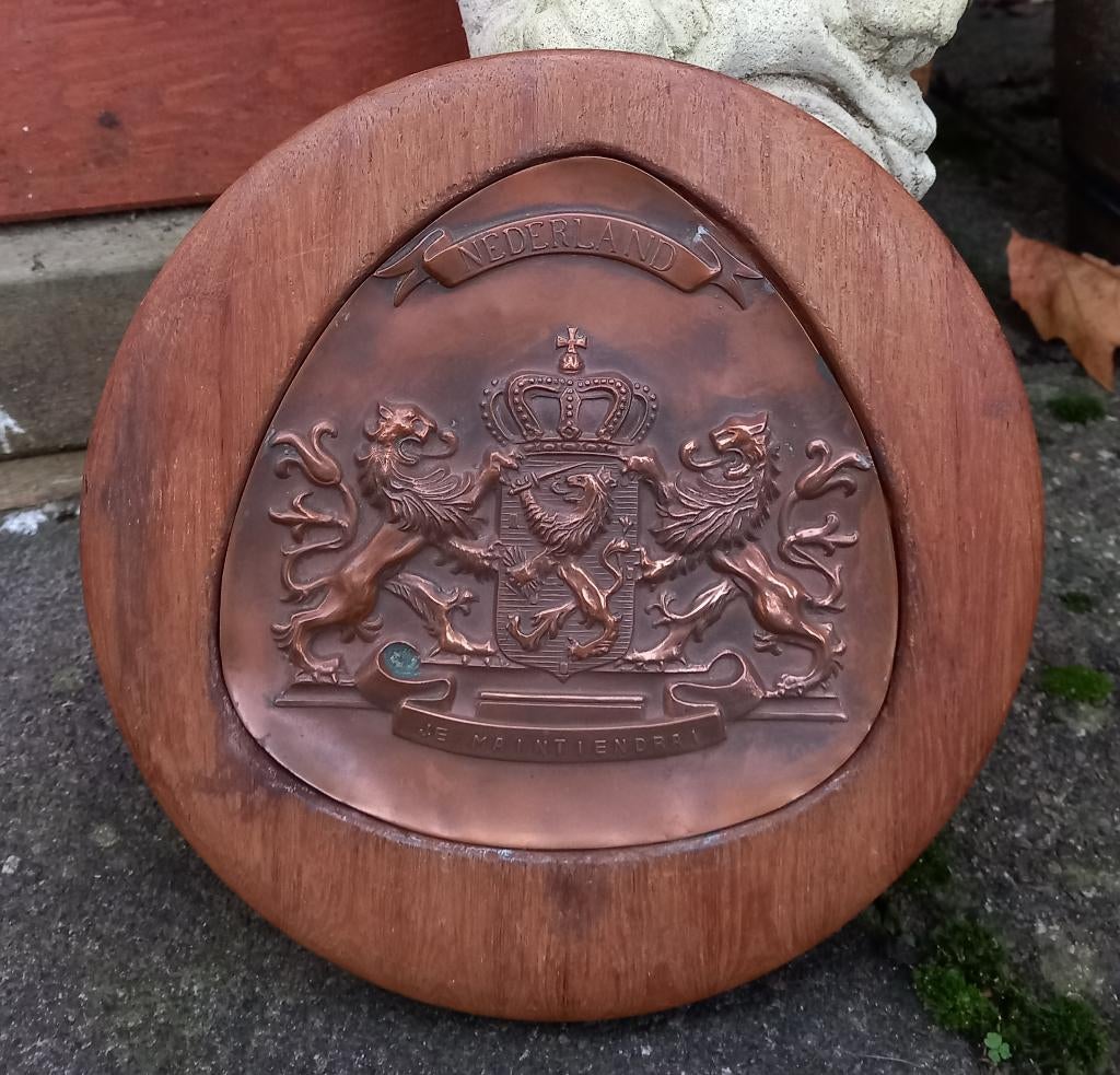 Plaquette met Wapen van Koninkrijk der Nederlanden, Antiek en Kunst, Antiek | Koper en Brons, Ophalen of Verzenden, Brons