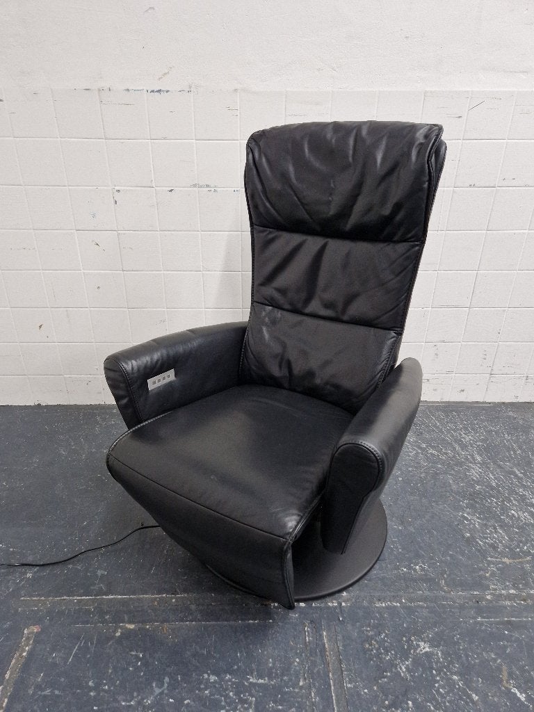 Draaifauteuil / relaxfauteuil in zwart leer, Huis en Inrichting, Ophalen, Gebruikt, Onbekend, Onbekend