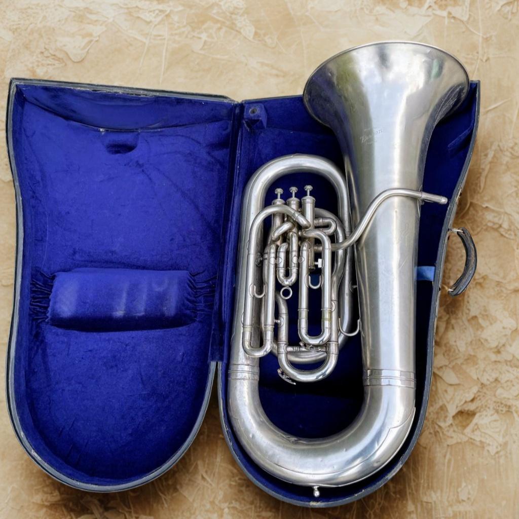 Besson Es-bastuba - mat zilver, Ophalen, Gebruikt, Es-tuba, Met koffer of draagtas