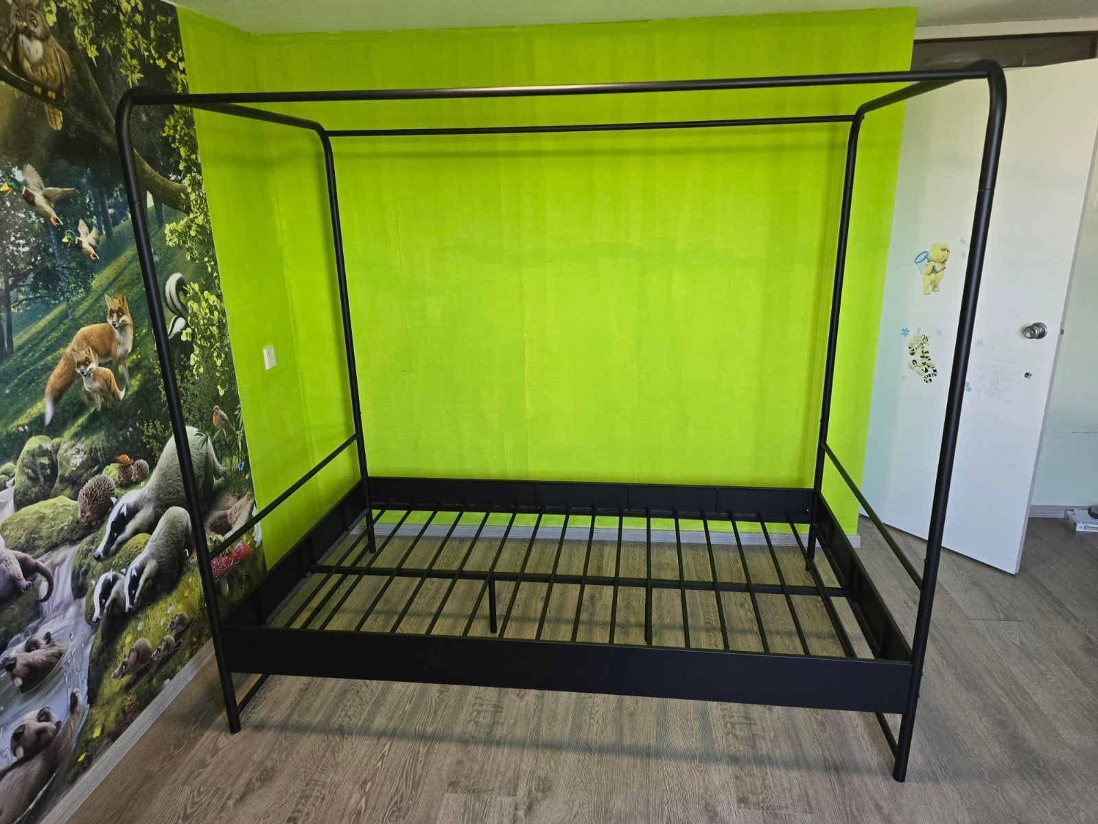 Loods 5 Zwart Metalen Hemelbed 200x140 - Zo goed als nieuw, Ophalen, Zwart, 140 cm, Zo goed als nieuw