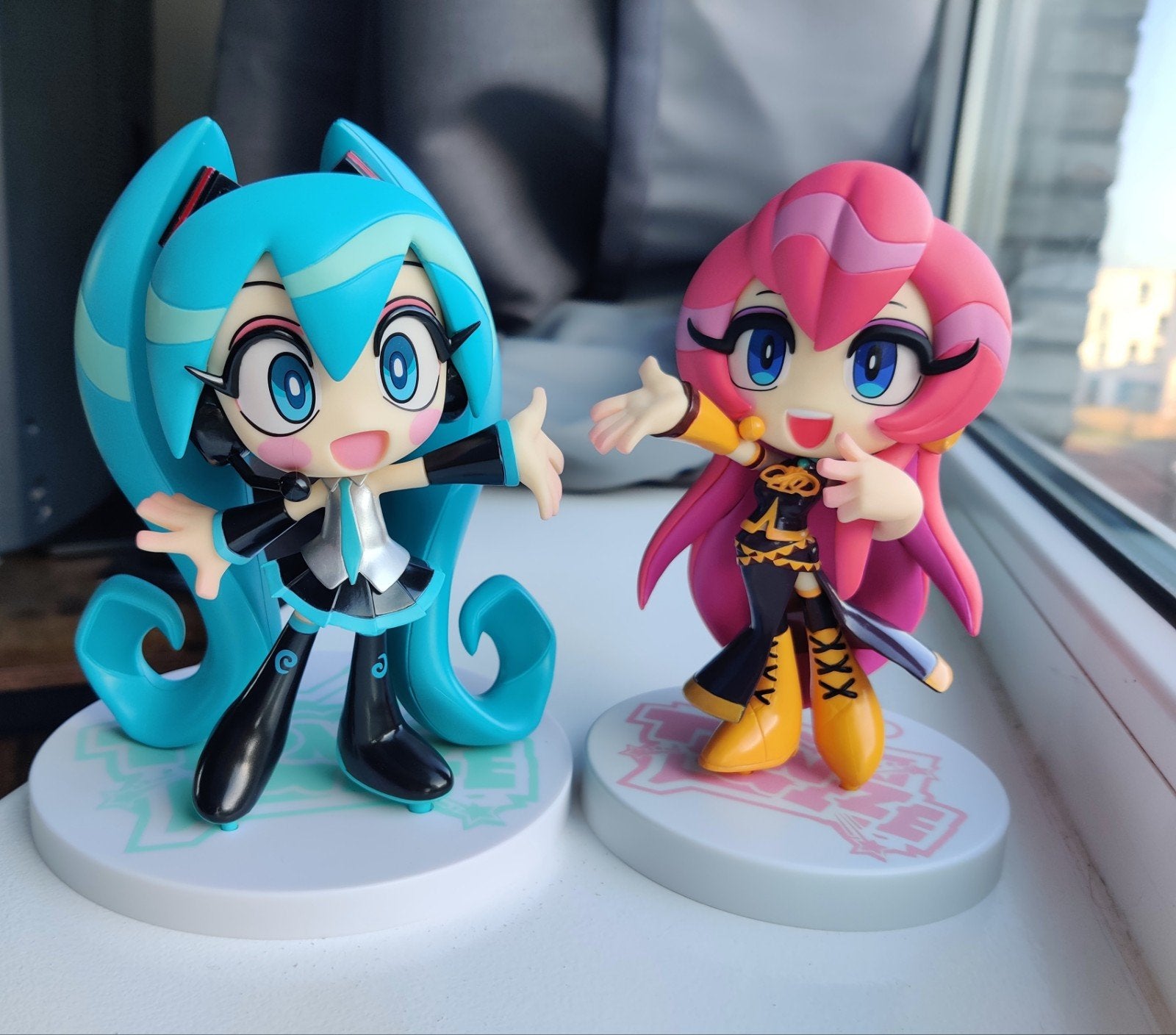 Vocaloid - Hatsune Miku & Luka Megurine Toonize Anime figure, Verzamelen, Poppetjes en Figuurtjes, Ophalen of Verzenden, Zo goed als nieuw