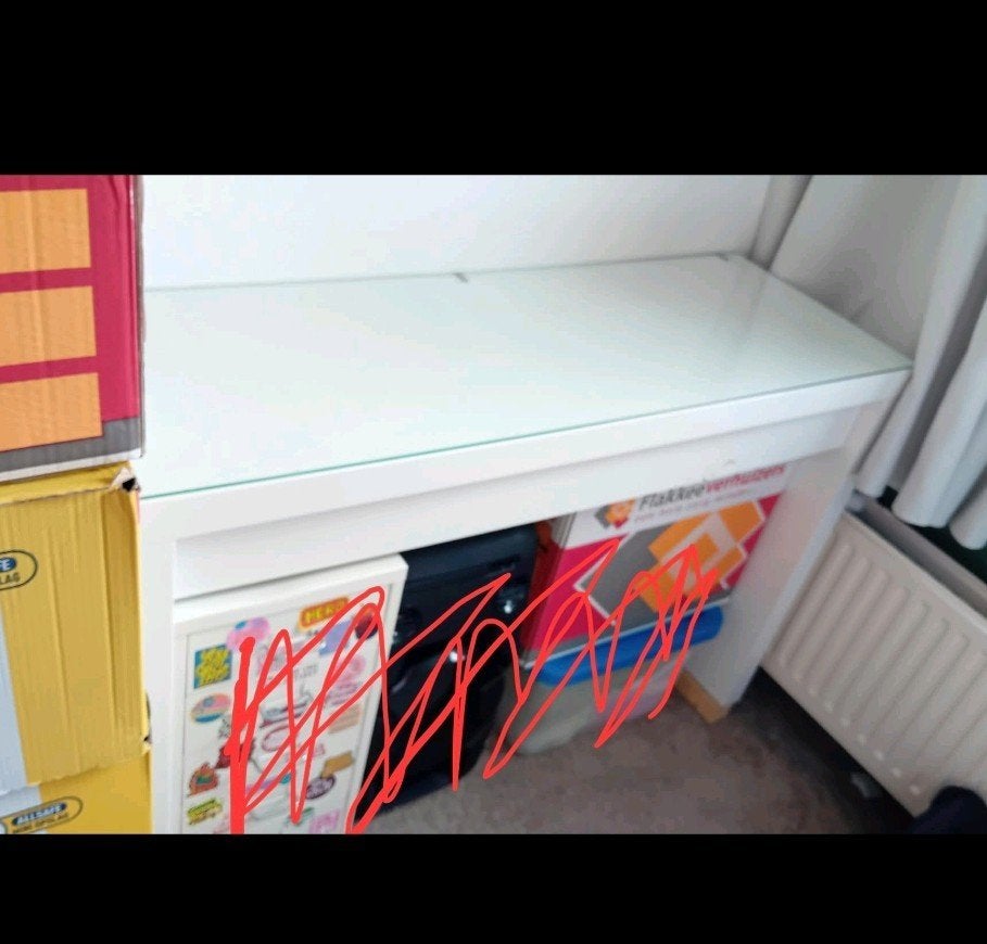 MALM Toilettafel/ bureau, Huis en Inrichting, Bureaus, Ophalen, Gebruikt, IKEA, Wit