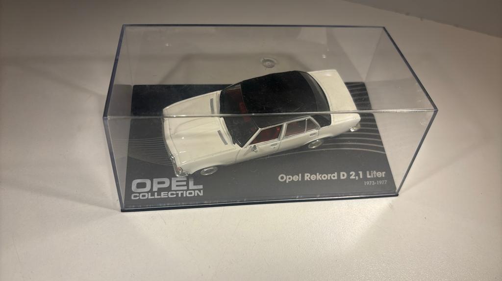 Opel rekord d 2.1 liter atlas 1.43, Hobby en Vrije tijd, Modelauto's | 1:43, Overige merken, Auto, Ophalen of Verzenden, A