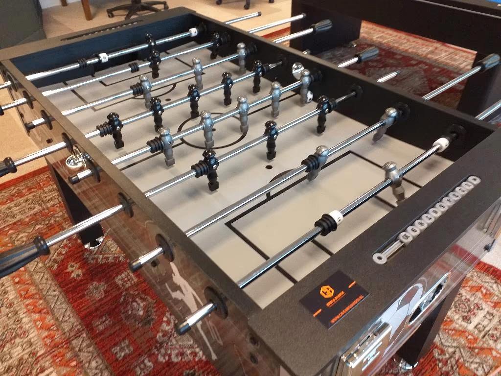 Voetbaltafel Black Bandit - Tafelvoetbal - Soccer table, Cave & Garden, Verzenden, Maat XS of kleiner, Nieuw