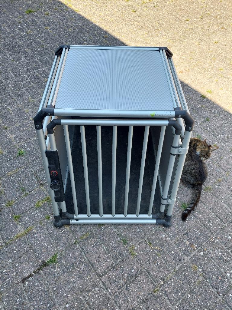 Bench voor de hond, afmeting 68hx65bx90d, Dieren en Toebehoren, Hondenbenches, Ophalen, Gebruikt