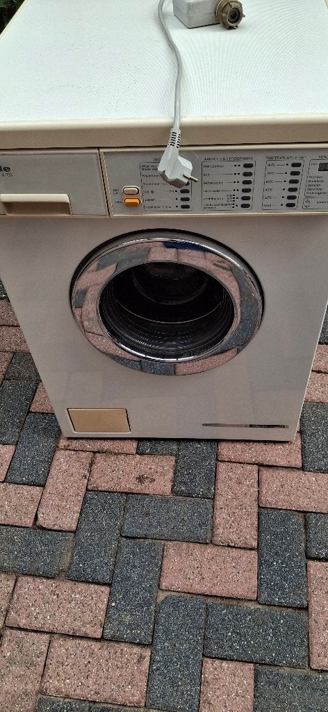 Miele Hydromatic W733 Wasmachine, Ophalen, 1200 tot 1600 toeren, Gebruikt, Voorlader