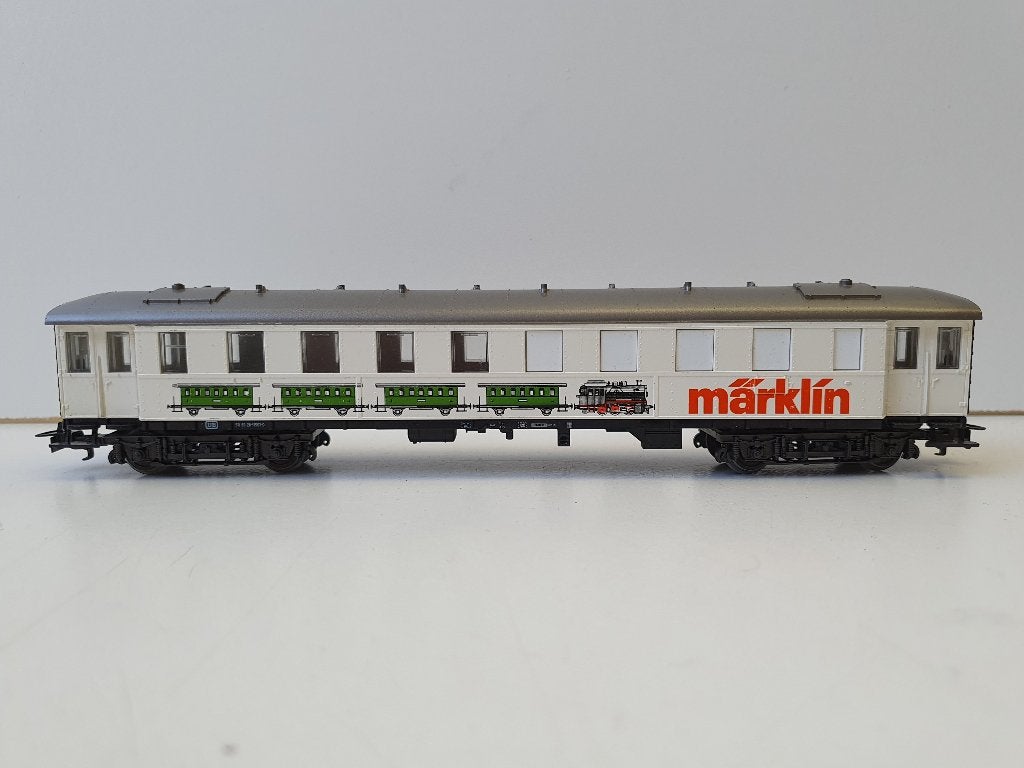 MARKLIN H0 4122 Reclamerijtuig type Bye 664 wit kunststof, Wisselstroom, Wagon, Ophalen of Verzenden, Zo goed als nieuw