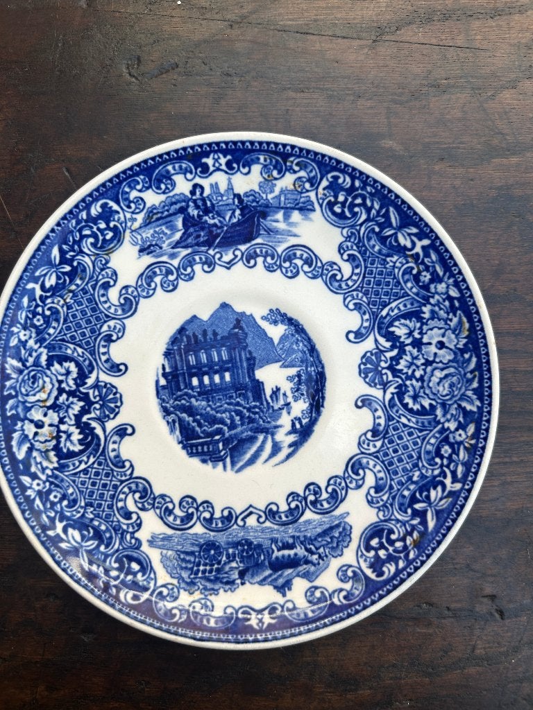 Antiek schoteltje, blauw-wit, Old England, Petrus Regout, Ophalen of Verzenden