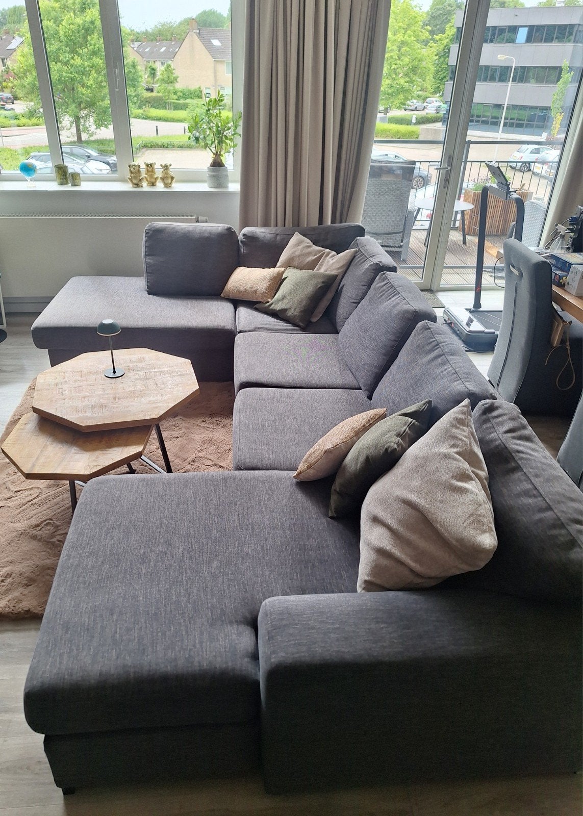 Comfortabele grijze hoekbank met chaise longue, Ophalen, Gebruikt, Modern en comfortabel, 100 tot 125 cm